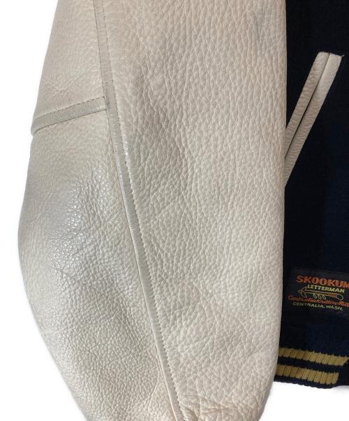 AVIREX（アヴィレックス）AVIREX (アヴィレックス) SKOOKUM VARSITY JACKET スクーカムバーシティージャケット　スクーカムヴァーシティジャケット　783-1252051 ネイビー サイズ:Mの古着・服飾アイテム