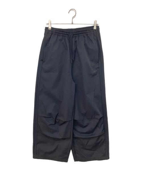 adidas（アディダス）adidas (アディダス) パラシュート パンツ ブラック サイズ:Mの古着・服飾アイテム