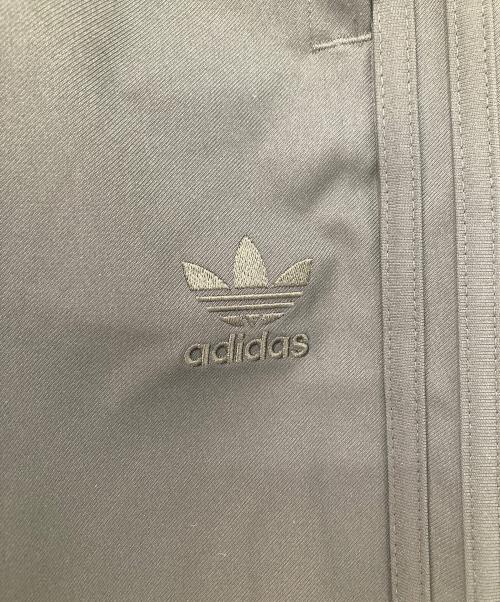 adidas（アディダス）adidas (アディダス) パラシュート パンツ ブラック サイズ:Mの古着・服飾アイテム