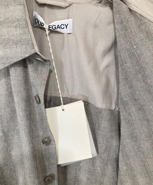 OUR LEGACY（アワーレガシー）OUR LEGACY (アワーレガシー) ABOVE STRIPE SHIRT　アウトライプシャツ　M2262AST グレー サイズ:46の古着・服飾アイテム