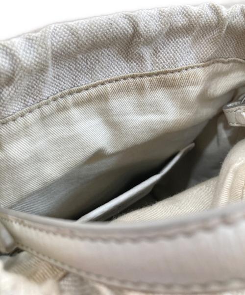 Maison Margiela（メゾンマルジェラ）Maison Margiela (メゾンマルジェラ) 5AC バケットバッグ　2WAYバッグ ホワイトの古着・服飾アイテム