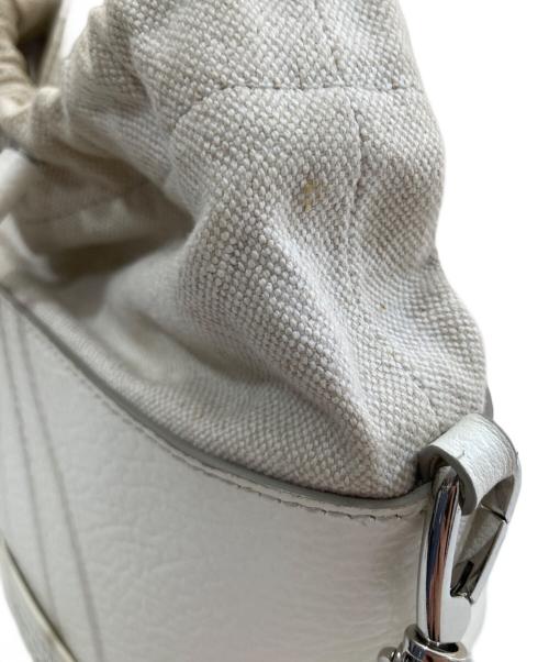 Maison Margiela（メゾンマルジェラ）Maison Margiela (メゾンマルジェラ) 5AC バケットバッグ　2WAYバッグ ホワイトの古着・服飾アイテム