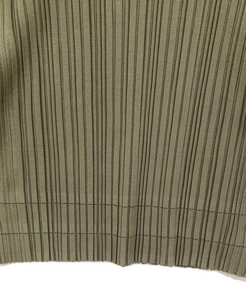 PLEATS PLEASE（プリーツプリーズ）PLEATS PLEASE (プリーツプリーズ) プリーツブラウス　PP82JK962 カーキ サイズ:３の古着・服飾アイテム
