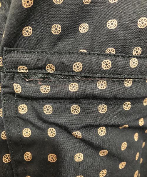 GIANNI VERSACE（ジャンニ・ヴェルサーチ）GIANNI VERSACE (ジャンニ・ヴェルサーチ) リバーシブルブルゾン ベージュ×ネイビー サイズ:48の古着・服飾アイテム