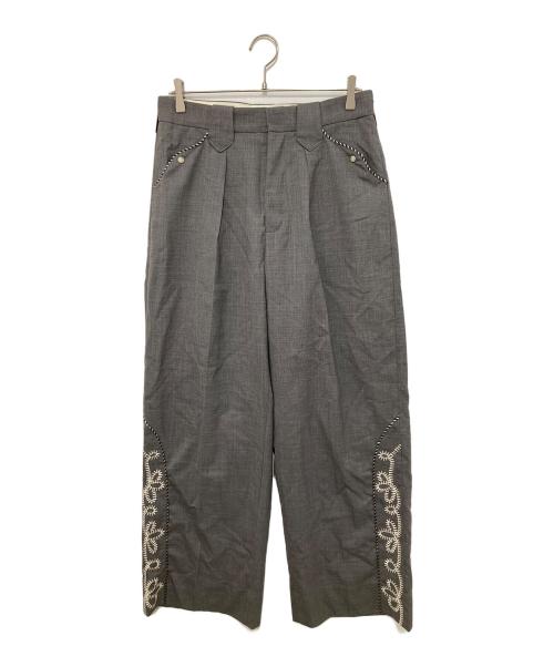 DAIRIKU（ダイリク）DAIRIKU (ダイリク) Embroidery Western Wide Slacks　エンブロイダリー ウエスタン ワイド スラックス　24SS B-4 グレー サイズ:29の古着・服飾アイテム