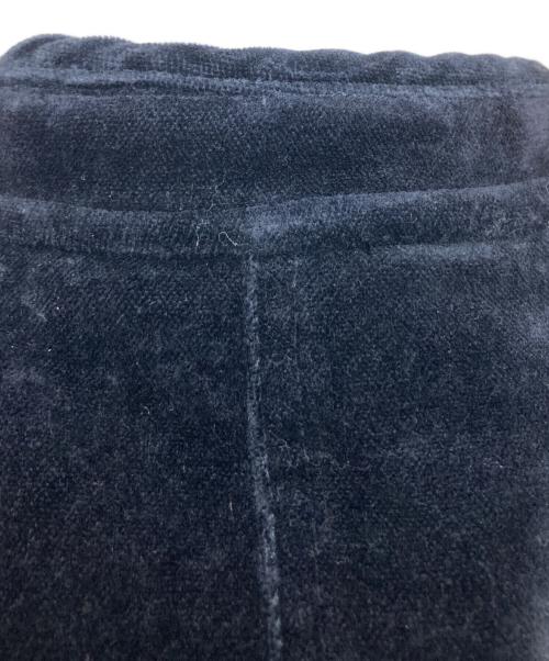 EMPORIO ARMANI（エンポリオ アルマーニ）EMPORIO ARMANI (エンポリオ アルマーニ) ショート中綿ベロアジャケット ネイビー サイズ:３８の古着・服飾アイテム