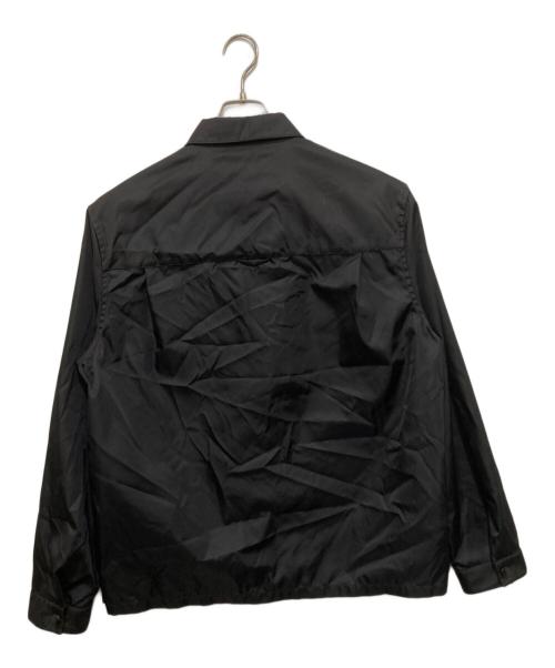 PRADA（プラダ）PRADA (プラダ) トライアングルプレート長袖シャツジャケット SC514 S202 ブラック サイズ:Mの古着・服飾アイテム