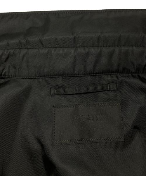 PRADA（プラダ）PRADA (プラダ) トライアングルプレート長袖シャツジャケット SC514 S202 ブラック サイズ:Mの古着・服飾アイテム