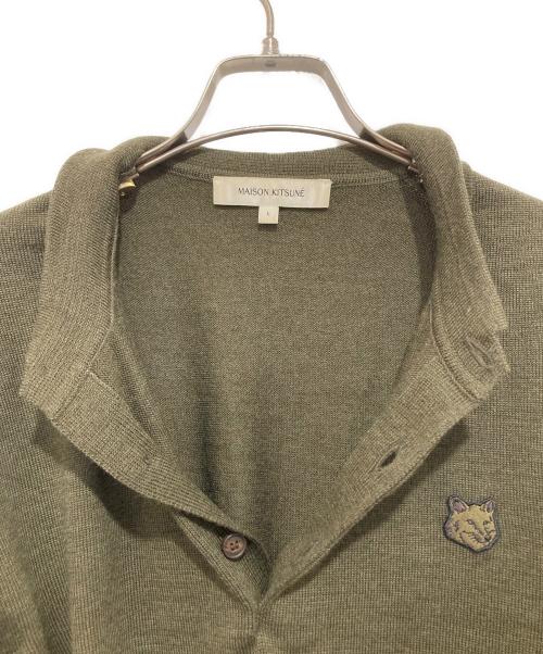 maison kitsune（メゾンキツネ）MAISON KITSUNE (メゾンキツネ) FOX HEAD PATCH POLO JUMPER フォックス ヘッド パッチ LM00206KT1036 ポロ ジャンパー カーキ サイズ:Lの古着・服飾アイテム