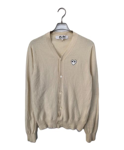 PLAY COMME des GARCONS（プレイコムデギャルソン）PLAY COMME des GARCONS (プレイコムデギャルソン) ハートワッペンカーディガン AZ-N066 アイボリー サイズ:Lの古着・服飾アイテム