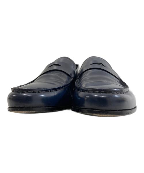 PRADA（プラダ）PRADA (プラダ) ロゴエンボスローファー ネイビー サイズ:9 1/2の古着・服飾アイテム
