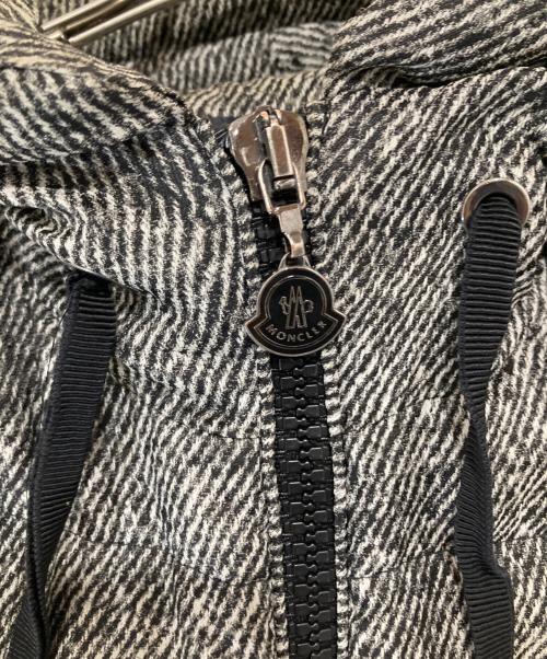 MONCLER（モンクレール）MONCLER (モンクレール) PUIVERT ダウンコート A20934982600 グレー サイズ:1の古着・服飾アイテム