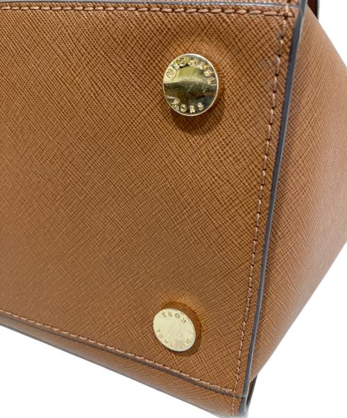 MICHAEL KORS（マイケルコース）MICHAEL KORS (マイケルコース) SELMA LG TZ SATCHEL ブラウンの古着・服飾アイテム