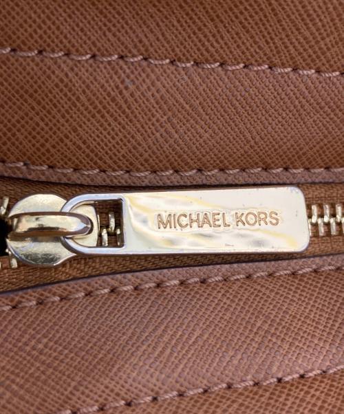 MICHAEL KORS（マイケルコース）MICHAEL KORS (マイケルコース) SELMA LG TZ SATCHEL ブラウンの古着・服飾アイテム