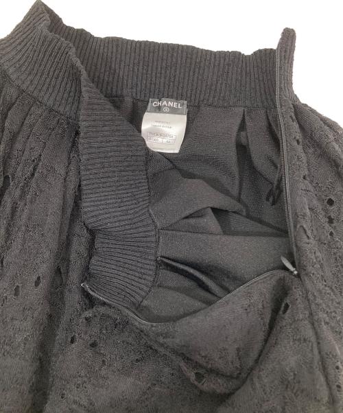 CHANEL（シャネル）CHANEL (シャネル) ココマークボタン レースニットスカート P45363K04769 ブラック サイズ:44の古着・服飾アイテム