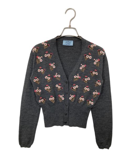 PRADA（プラダ）PRADA (プラダ) 花柄刺繍カーディガン P25B86 8132 グレー サイズ:38の古着・服飾アイテム