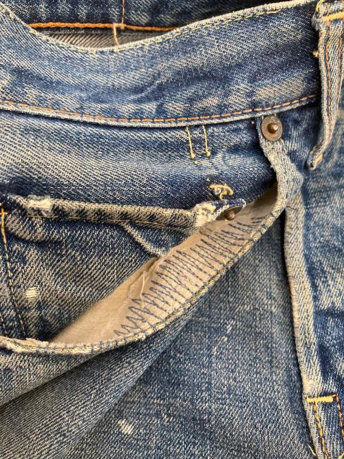 LEVI'S（リーバイス）LEVI'S (リーバイス) 501 ビッグE 前期 ボタン裏6 Vステッチ 足長R 紙パッチ フライボタン セルビッジ 不均等V 60~70年代頃 USA製 インディゴ サイズ:W32/L32の古着・服飾アイテム