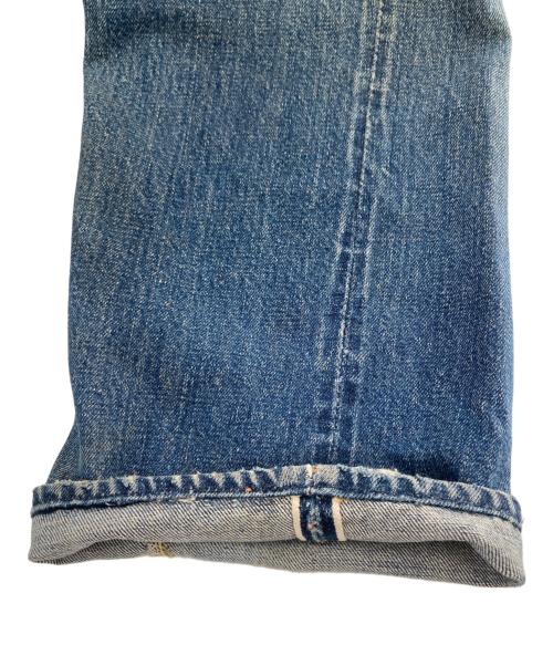 LEVI'S（リーバイス）LEVI'S (リーバイス) 501 ビッグE 前期 ボタン裏6 Vステッチ 足長R 紙パッチ フライボタン セルビッジ 不均等V 60~70年代頃 USA製 インディゴ サイズ:W32/L32の古着・服飾アイテム