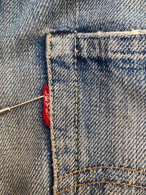 LEVI'S（リーバイス）LEVI'S (リーバイス) 501 ビッグE 前期 ボタン裏6 Vステッチ 足長R 紙パッチ フライボタン セルビッジ 不均等V 60~70年代頃 USA製 インディゴ サイズ:W32/L32の古着・服飾アイテム