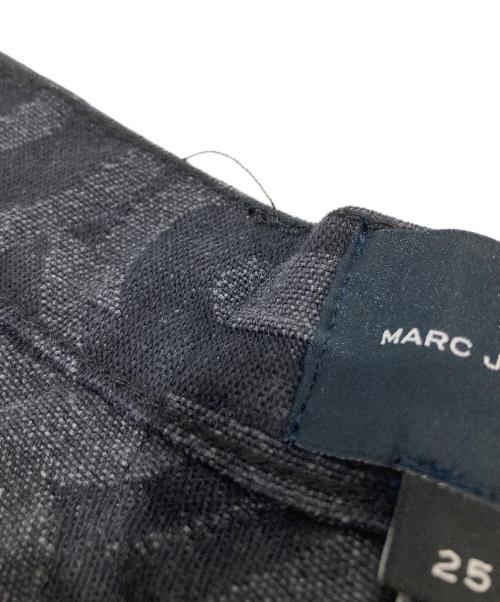 MARC JACOBS（マークジェイコブス）MARC JACOBS (マークジェイコブス) モノグラム柄ストレートデニムパンツ ブラック サイズ:２５の古着・服飾アイテム