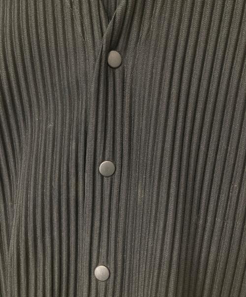 HOMME PLISSE ISSEY MIYAKE（オム プリッセ イッセイ ミヤケ）HOMME PLISSE ISSEY MIYAKE (オム プリッセ イッセイ ミヤケ) BASICS ロングスリーブ プリーツカーディガン HP55JL141 ブラック サイズ:２の古着・服飾アイテム