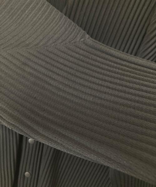 HOMME PLISSE ISSEY MIYAKE（オム プリッセ イッセイ ミヤケ）HOMME PLISSE ISSEY MIYAKE (オム プリッセ イッセイ ミヤケ) BASICS ロングスリーブ プリーツカーディガン HP55JL141 ブラック サイズ:２の古着・服飾アイテム