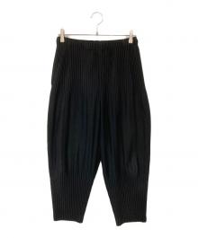 HOMME PLISSE ISSEY MIYAKE（オム プリッセ イッセイ ミヤケ）の古着「BASICS プリーツパンツ HP55JF351」｜ブラック