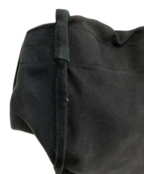 COMME des GARCONS HOMME PLUS（コムデギャルソンオムプリュス）COMME des GARCONS HOMME PLUS (コムデギャルソンオムプリュス) コットンツイルロゴニュースペーパーバッグ PS-K202 ブラックの古着・服飾アイテム