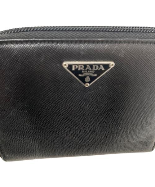 PRADA（プラダ）PRADA (プラダ) サフィアーノトライアングル 二つ折り財布　M606X ブラックの古着・服飾アイテム