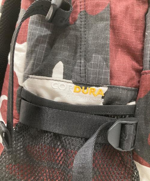 SUPREME（シュプリーム）SUPREME (シュプリーム) Logo Backpack (Red Camo)　ロゴバックパック（レッドカモ）26SS レッド×ブラックの古着・服飾アイテム
