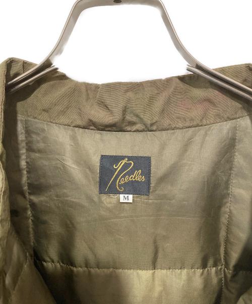 Needles（ニードルズ）Needles (ニードルズ) Stand Collar Down Sur Coat　スタンドカラーダウンサーコート　FK083 カーキ サイズ:Mの古着・服飾アイテム