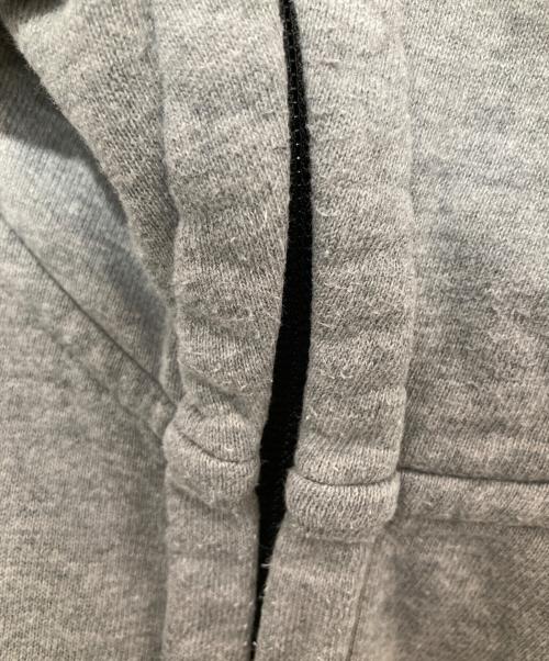 C.P COMPANY（シーピーカンパニー）C.P COMPANY (シーピーカンパニー) GOGGLES SWEAT PARKA ゴーグルズ スウェット パーカー 07CMSS003A グレー サイズ:Mの古着・服飾アイテム