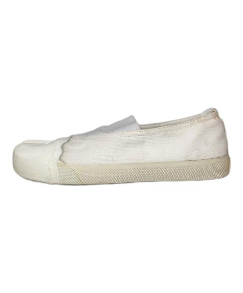 Maison Margiela（メゾンマルジェラ）Maison Margiela (メゾンマルジェラ) キャンバスTABIスリッポン　S58WS0126 ホワイト サイズ:37の古着・服飾アイテム