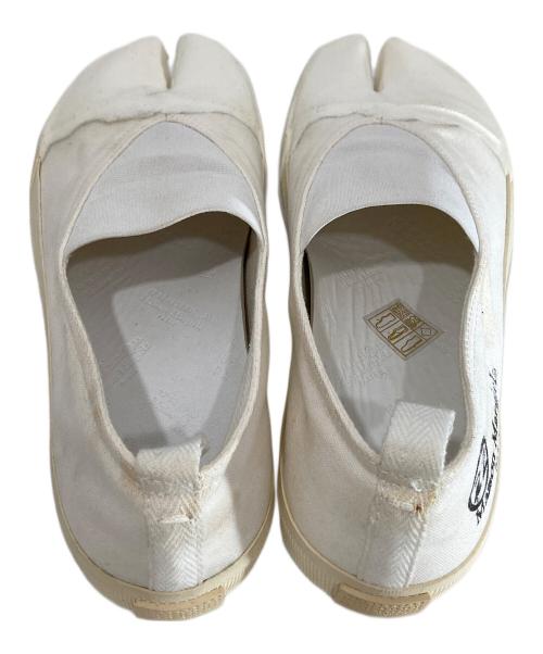 Maison Margiela（メゾンマルジェラ）Maison Margiela (メゾンマルジェラ) キャンバスTABIスリッポン　S58WS0126 ホワイト サイズ:37の古着・服飾アイテム