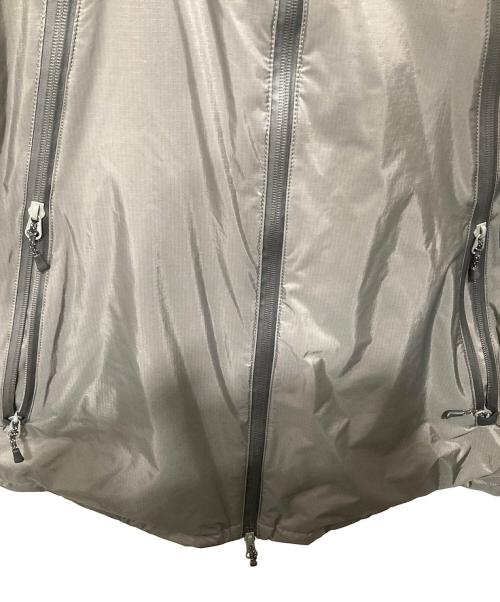 NANGA（ナンガ）NANGA (ナンガ) URBAN RESEARCH (アーバンリサーチ) 別注 AURORA 3layer downblouson 別注オーロラ スリーレイヤー ダウンブルゾン UM47-17H001 グレー サイズ:Mの古着・服飾アイテム