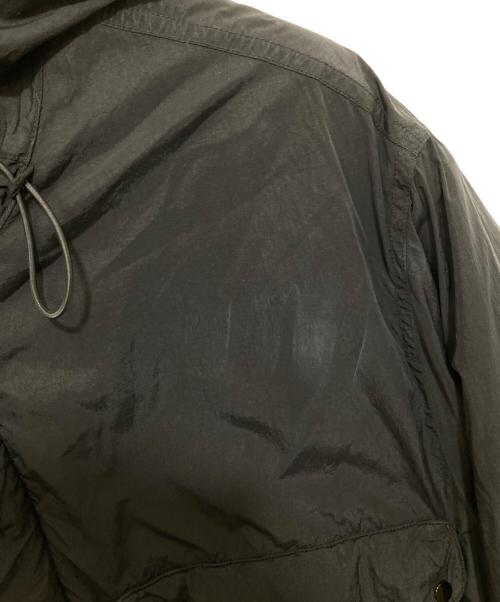 C.P COMPANY（シーピーカンパニー）C.P COMPANY (シーピーカンパニー) Chrome-R Hooded Goggle Jacket 19CMOW010A-005904G ジップアップ ゴーグル ミディアムジャケット クロームアール ブラック サイズ:Mの古着・服飾アイテム