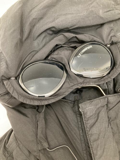 C.P COMPANY（シーピーカンパニー）C.P COMPANY (シーピーカンパニー) Chrome-R Hooded Goggle Jacket 19CMOW010A-005904G ジップアップ ゴーグル ミディアムジャケット クロームアール ブラック サイズ:Mの古着・服飾アイテム