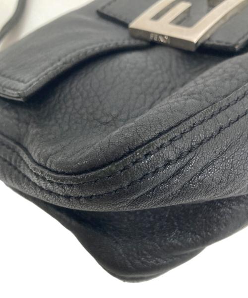 FENDI（フェンディ）FENDI (フェンディ) ミニ マンマバケット マンマバケットショルダーバッグ 8BR180 ブラックの古着・服飾アイテム