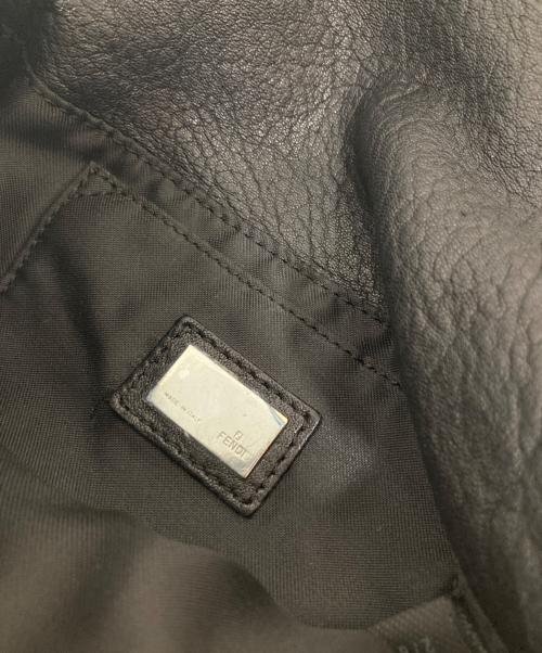FENDI（フェンディ）FENDI (フェンディ) ミニ マンマバケット マンマバケットショルダーバッグ 8BR180 ブラックの古着・服飾アイテム