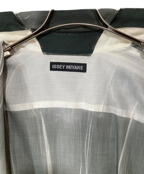 ISSEY MIYAKE（イッセイミヤケ）ISSEY MIYAKE (イッセイミヤケ) プリーツシャツ　ME61FJ013 グリーン サイズ:2の古着・服飾アイテム