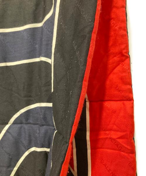 BALENCIAGA（バレンシアガ）BALENCIAGA (バレンシアガ) パデッドスカーフ ブラック×レッド サイズ:１７０×７０の古着・服飾アイテム