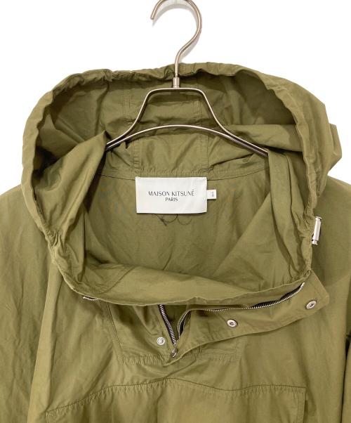 maison kitsune（メゾンキツネ）maison kitsune (メゾンキツネ) MK CAMP HOODED CAPE カーキ サイズ:M/Lの古着・服飾アイテム