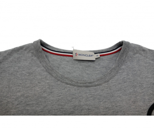 MONCLER（モンクレール）MONCLER (モンクレール) ポケットTシャツ グレー サイズ:S MAGLIA T-SHIRTの古着・服飾アイテム