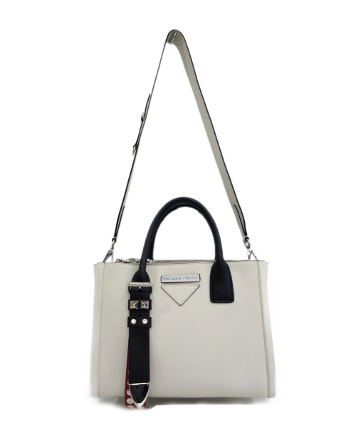 PRADA（プラダ）PRADA (プラダ) ハンドバッグ ホワイト GRACE LUX CONCEPTの古着・服飾アイテム