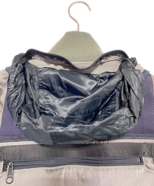 ISSEY MIYAKE MEN（イッセイミヤケメン）ISSEY MIYAKE MEN (イッセイミヤケメン) Parachute Cargo Bomber Jacket グレー サイズ:Mの古着・服飾アイテム