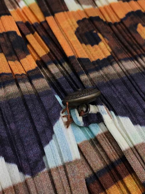 PLEATS PLEASE（プリーツプリーズ）PLEATS PLEASE (プリーツプリーズ) エスニック柄転写プリーツブラウス ブラウン サイズ:3の古着・服飾アイテム