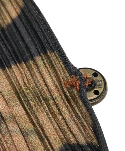 PLEATS PLEASE（プリーツプリーズ）PLEATS PLEASE (プリーツプリーズ) エスニック柄転写プリーツブラウス ブラウン サイズ:3の古着・服飾アイテム