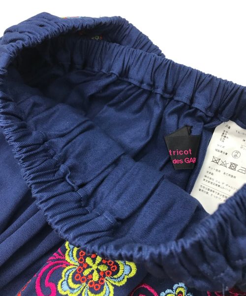 tricot COMME des GARCONS（トリココムデギャルソン）tricot COMME des GARCONS (トリココムデギャルソン) 刺繍フレアスカート ネイビー サイズ:-の古着・服飾アイテム