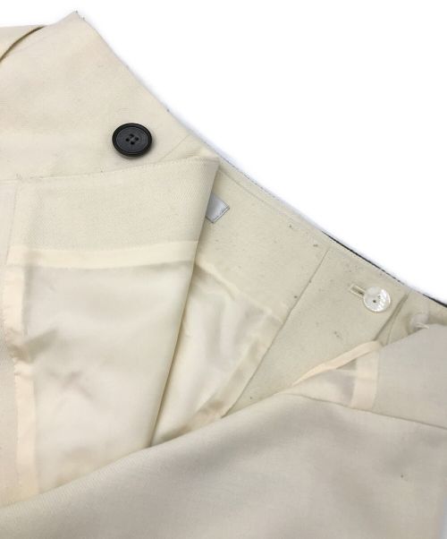 ADORE（アドーア）ADORE (アドーア) トスカニアチェックアシンメトリースカート ホワイト×グレー サイズ:36の古着・服飾アイテム