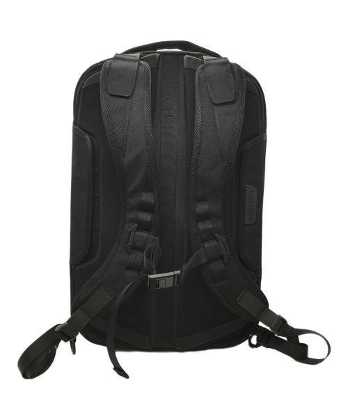 BLACK EMBER（ブラックエンバー）BLACK EMBER (ブラックエンバー) ミニマル防水バッグパック ブラックの古着・服飾アイテム